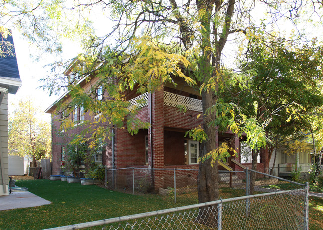 2527 10th Ave S in Minneapolis, MN - Foto de edificio - Building Photo