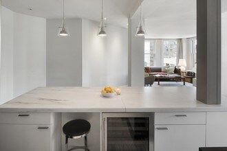 425 Park Ave S-Unit -20-AB in New York, NY - Building Photo - Building Photo