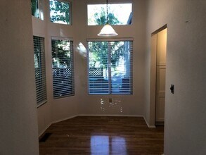 1304 Foothill Dr in Healdsburg, CA - Building Photo - Building Photo