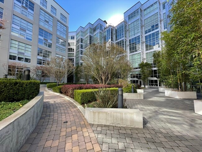 200 Brannan St, Unit #210 in San Francisco, CA - Foto de edificio - Building Photo
