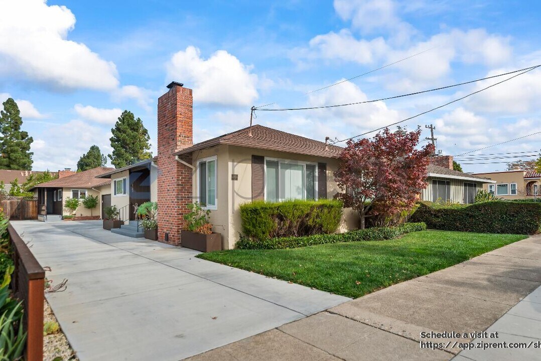 1227 Maple St in San Mateo, CA - Foto de edificio