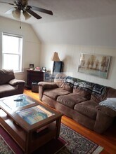 97 Massachusetts Ave, Unit 3 in Arlington, MA - Foto de edificio - Building Photo