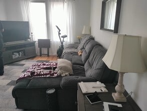 122 Marsellus Pl, Unit 3 in Garfield, NJ - Building Photo - Building Photo