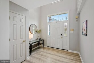 2749 Cedar Crossing Ln in Vienna, VA - Building Photo - Building Photo
