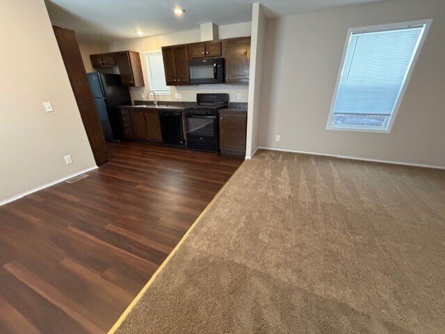 76 E U.S. Hwy 6 in Valparaiso, IN - Building Photo