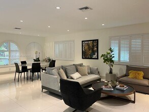 810 Anastasia Ave in Coral Gables, FL - Building Photo - Building Photo