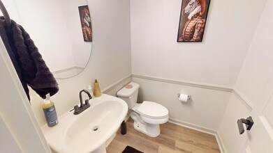3325 Castleberry Village Cir in Cumming, GA - Building Photo - Building Photo