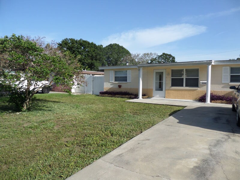 2946 39th Ave N in St. Petersburg, FL - Foto de edificio