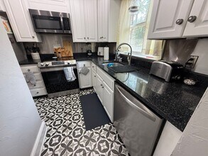 1020 Pine St in Tallahassee, FL - Building Photo - Building Photo