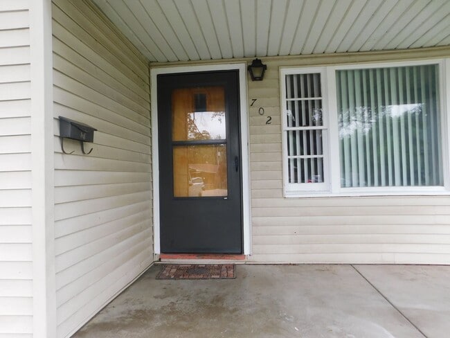 702 S Edwards St in Wichita, KS - Building Photo - Building Photo