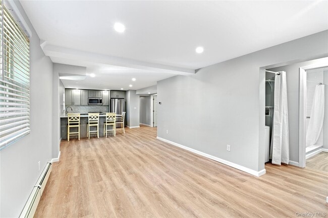 5 Lakeview Ave in Harrison, NY - Building Photo - Building Photo