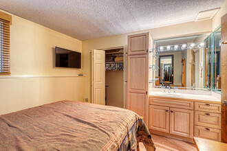 1063 Vail View Dr in Vail, CO - Building Photo - Building Photo