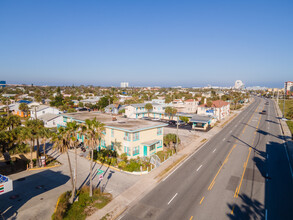 922 S Atlantic Ave in Daytona Beach, FL - Building Photo - Building Photo