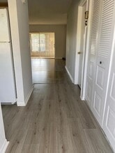 19 Abbey Ln, Unit 2060 in Delray Beach, FL - Foto de edificio - Building Photo