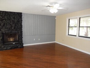 913 Tamarack Ave in Tallahassee, FL - Building Photo - Building Photo