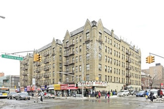 Sanford Court in Flushing, NY - Building Photo - Building Photo
