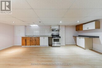 90 Stather Crescent in Markham, ON - Building Photo - Building Photo