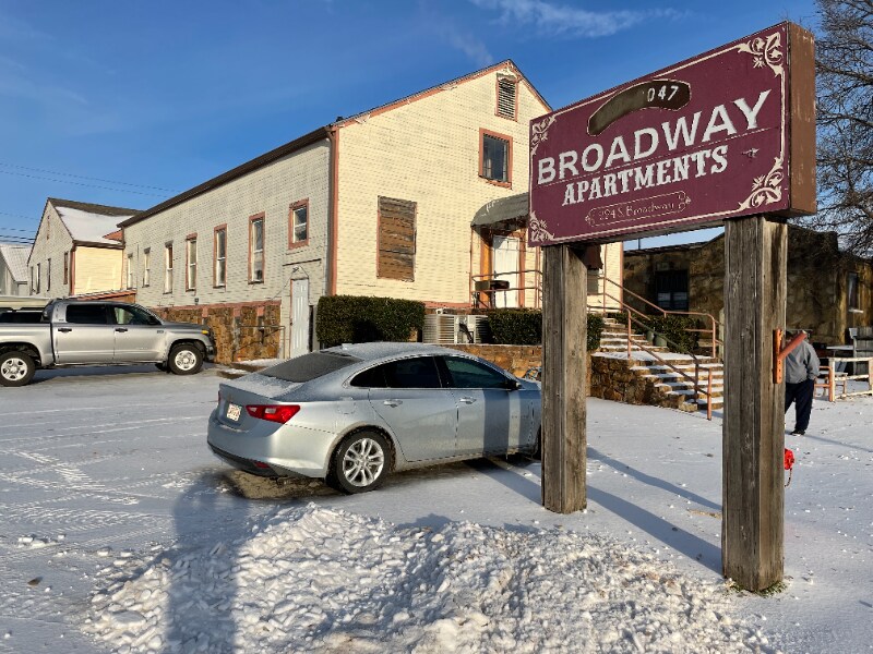 224 S Broadway in Coweta, OK - Building Photo