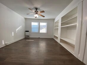 26 Westminister Avenue, in Venice, CA - Building Photo - Interior Photo