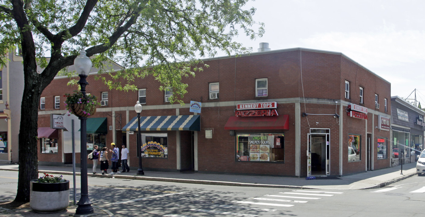 32-34 White St in Danbury, CT - Building Photo