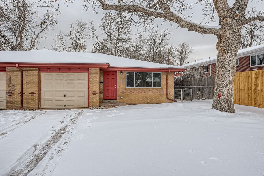 5384 S Huron St in Littleton, CO - Building Photo