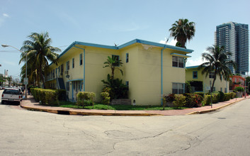 Park Terrace Apartments in Miami Beach, FL - Building Photo - Building Photo