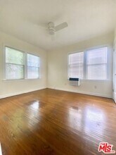 1014 N Sweetzer Ave in West Hollywood, CA - Building Photo - Building Photo