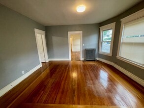 275 Cooke St in Waterbury, CT - Building Photo - Building Photo