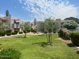 985 N Granite Reef Rd