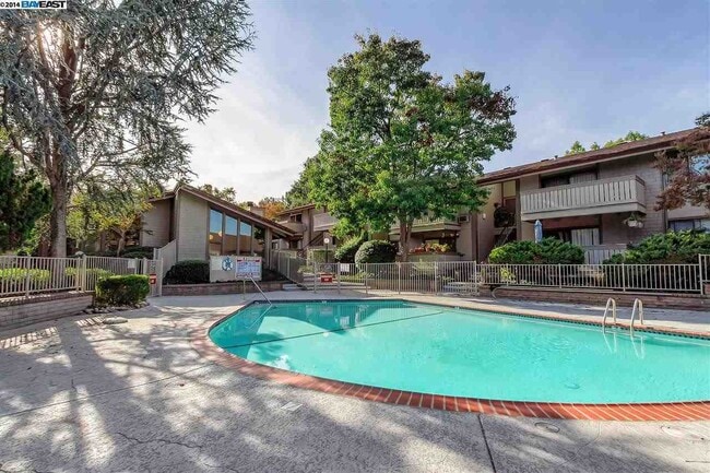 property at 100 Kinross Dr