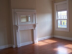 2802 N Calvert St in Baltimore, MD - Building Photo - Building Photo
