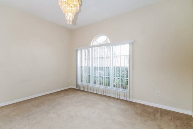 18003 Misty Blue Ln in Tampa, FL - Building Photo - Building Photo