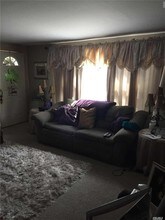 2 Butler Ln in Levittown, NY - Building Photo - Building Photo