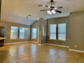 8302 Kerrington Glen Dr in Cypress, TX - Building Photo - Building Photo