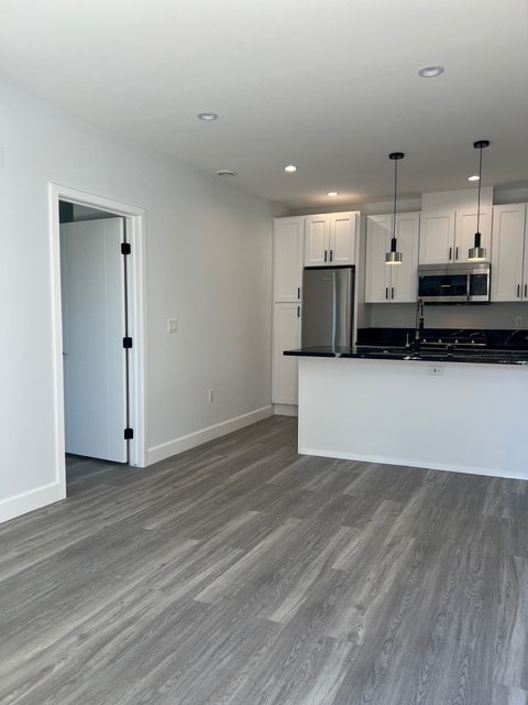 7111 Scarborough Peak Dr in West Hills, CA - Foto de edificio - Building Photo