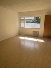 936 N Curson Ave, Unit #2 in West Hollywood, CA - Building Photo - Building Photo