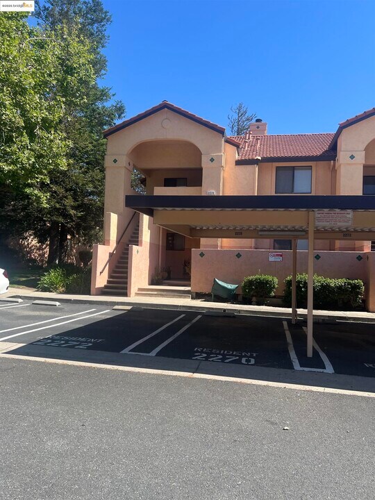 2270 Renwick Ln in Antioch, CA - Building Photo