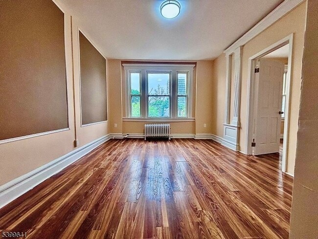 62 Cambridge St in East Orange, NJ - Building Photo - Building Photo