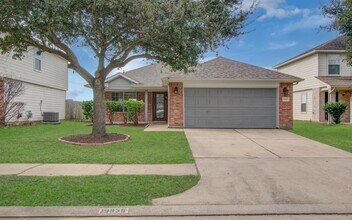 19835 Byron Meadows Dr in Katy, TX - Building Photo - Building Photo