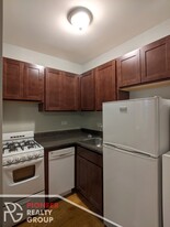 833 W Wolfram St, Unit 2 Apartamentos