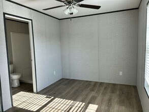 5537 Our Ln in Zephyrhills, FL - Building Photo - Building Photo