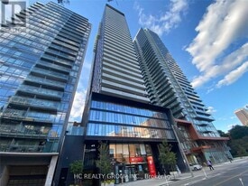 28 Wellesley St E in Toronto, ON - Building Photo