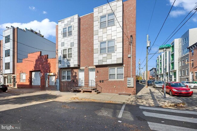 property at 1322 N 15th St