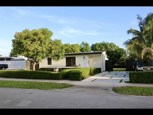 property at 10770 SW 40th St