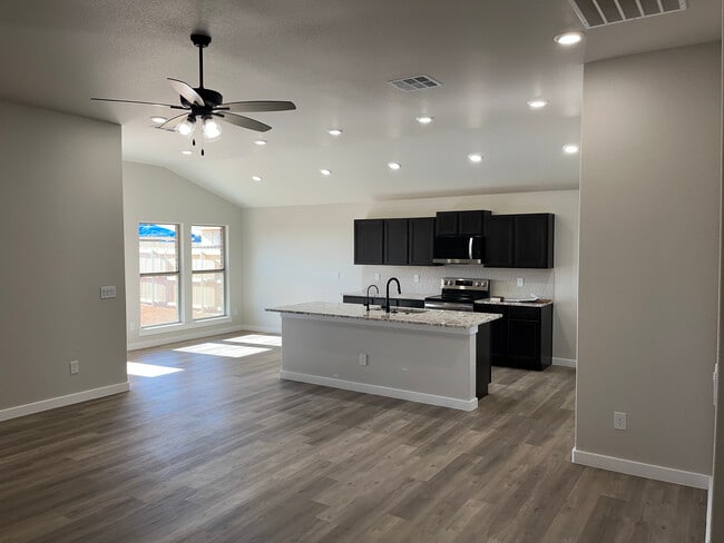 2302 Copperhead Rd in Midland, TX - Building Photo - Building Photo