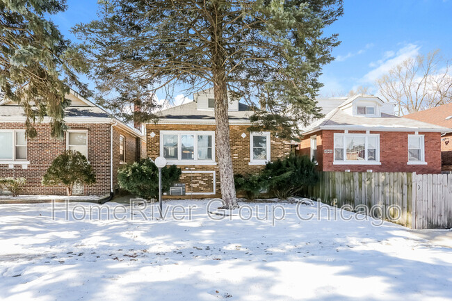 property at 9132 S Saginaw Ave
