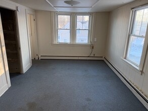 22 Middle St, Unit 3 in Orono, ME - Building Photo - Building Photo