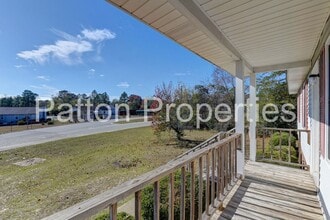 1105 Lake Shire Dr in West Columbia, SC - Building Photo - Building Photo