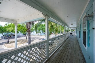 Oak Terrace Apartments in Harlingen, TX - Foto de edificio - Building Photo