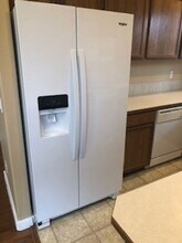 3845 NE Somerset Dr in Albany, OR - Building Photo - Building Photo